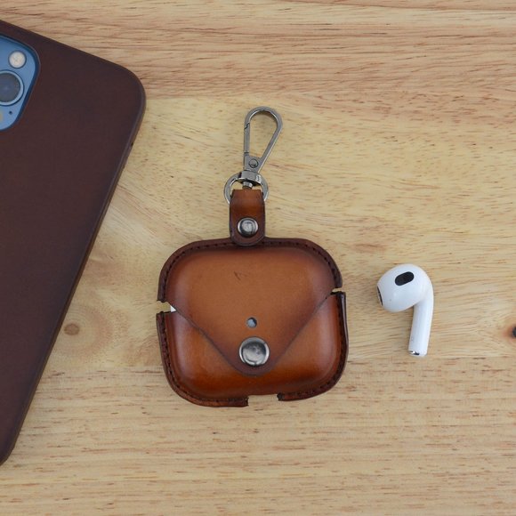 AirPods Pro Case Protective Real Leather Cover compatible with Apple AirPods Pro - Picture 1 of 5